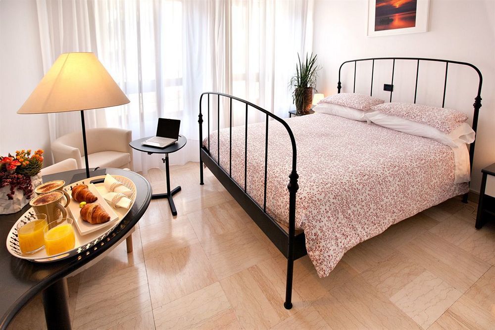 Hotel Provenza Ventimiglia Zewnętrze zdjęcie